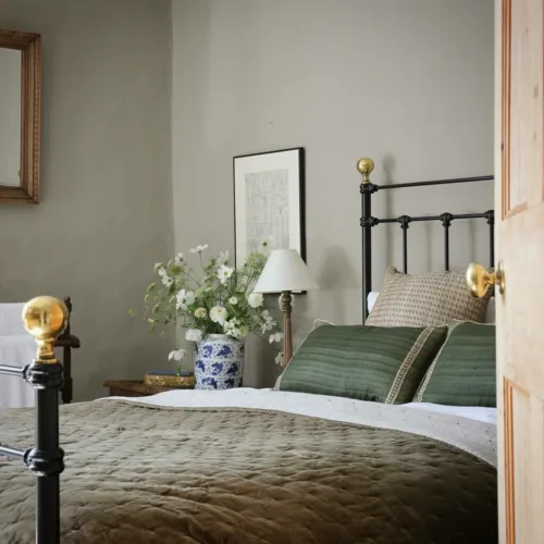 Cosi Store • Light Gray n°17 (Farrow & Ball)