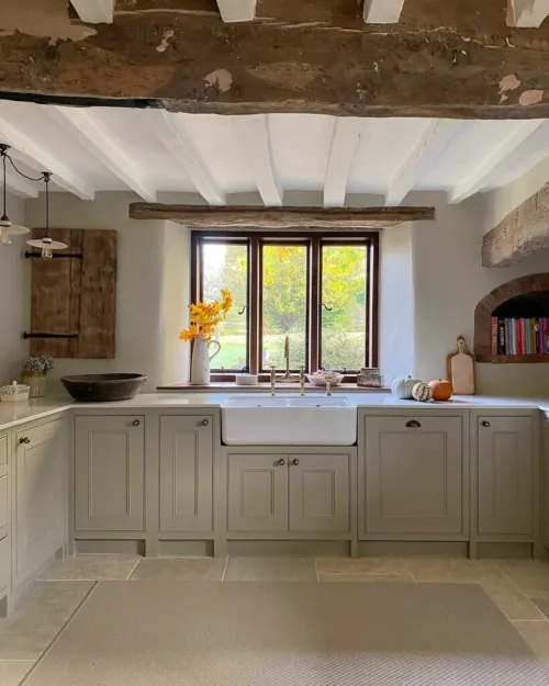Cosi Store • Old White n°4 (Farrow & Ball)