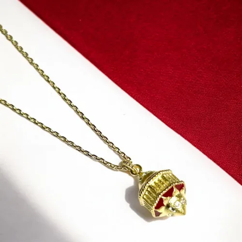Cosi Store • Pendentif Naos PM Vermeil Email Bordeaux Saphirs blancs Marathi (Marathi)