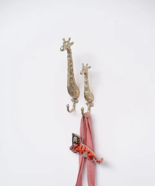 Cosi Store • Patère Gloria Baby Giraffe Doing Goods (Doing Goods)