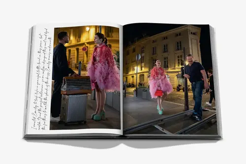 Cosi Store • Emily in Paris : The Fashion Guide Assouline (Assouline)