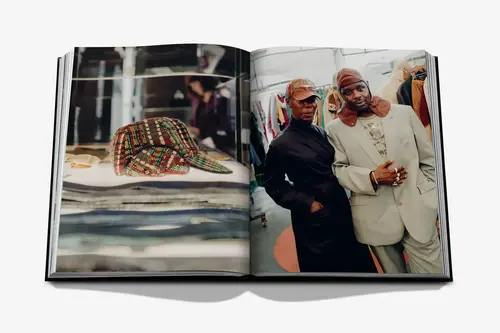 Cosi Store • London Chic (Assouline)