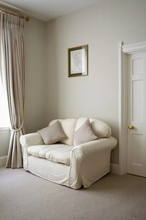 Cosi Store • Old White n°4 (Farrow & Ball)