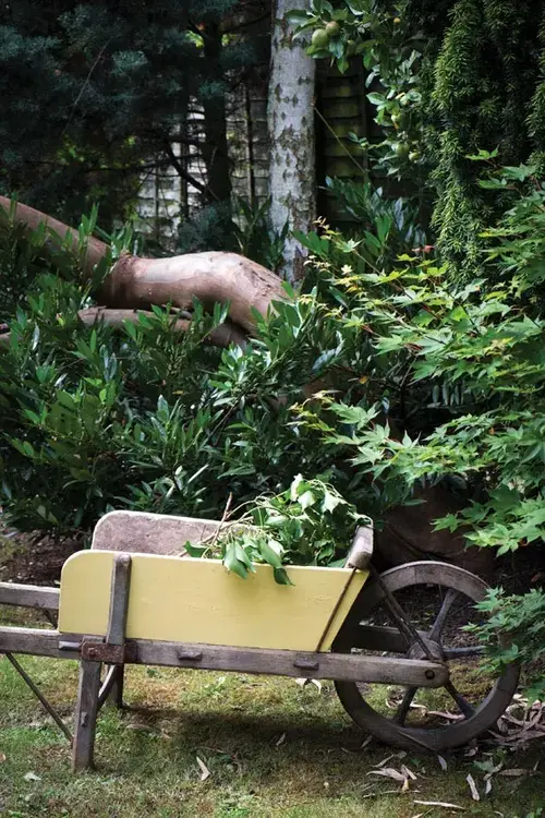 Cosi Store • Dayroom Yellow n°233 (Farrow & Ball)